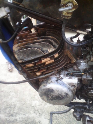 ขาย dt 100 สภาพเดิมเครื่องดีขับได้ปกติ มีเล่มทะเบียน