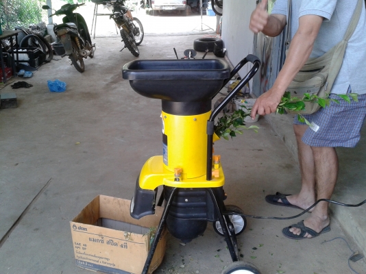 เครื่องย่อยใบไม้กิ่งไม้ Niji 2 Hp 4ใบพัด2ชั้น สภาพ 90\% เครื่องย่อยใบไม้กิ่งไม้ Niji 2 Hp 4ใบพัด2ชั้น สภาพ 90\%