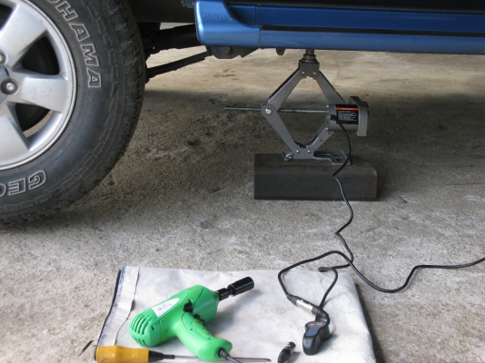 ขายแม่แรงยกรถ + ประแจไฟฟ้า