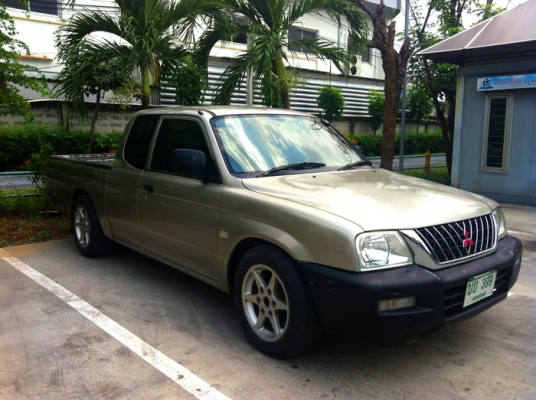 ขายครับ starda cab ปี2546 รถบ้าน ใช้งานน้อยครับ