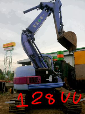 รีบด่วน ราคาเบาๆ Komatsu 128uu-2 รถนอกล้าน\%  สวยมาก  เครื่องปั้มแรงดีหมด