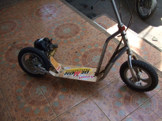 สกู๊ตเตอร์ ติดเครื่อง NIHON