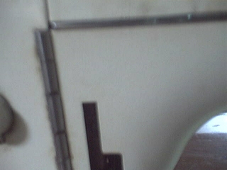 ขายจักรเย็บผ้ารุ่นเก่าทรงคลาสสิคสภาพดีพร้อมโต๊ะ