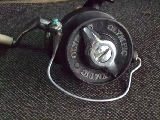 รอกตกปลา