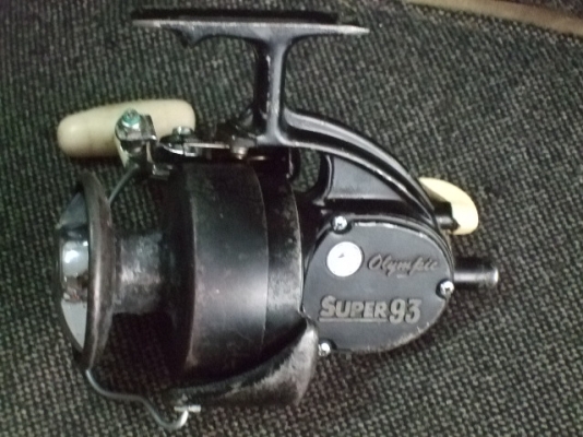 รอกตกปลา