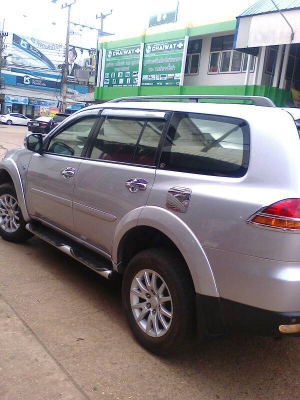 MITSU PAJERO 2.5 AUTO ปี 2012 ขอเงินคืน 248000 งวด 14000 คงเหลือ 700000 หรือตัดสด 928000