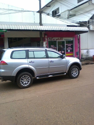 MITSU PAJERO 2.5 AUTO ปี 2012 ขอเงินคืน 248000 งวด 14000 คงเหลือ 700000 หรือตัดสด 928000