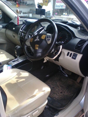MITSU PAJERO 2.5 AUTO ปี 2012 ขอเงินคืน 248000 งวด 14000 คงเหลือ 700000 หรือตัดสด 928000
