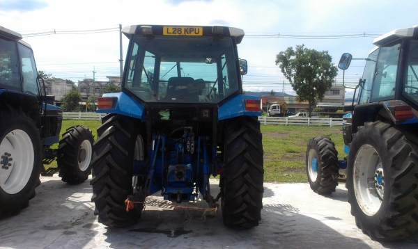 รถไถฟอร์ด 7740