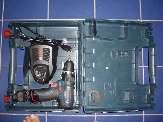 ขายสว่านกระแทกไร้สาย BOSCH รุ่น GSB 10.8-2 LI