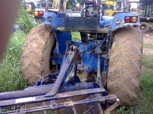 ขายFORD 6600 T5 ใบดันหน้าพร้อมผาน สภาพสวยพร้อมใช้ ติดต่อได้ที่คุณ อ๊อฟ พิจิตร 086-737-9991