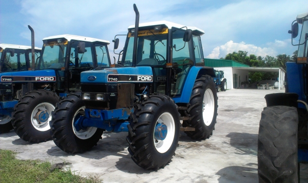 รถไถฟอร์ด 7740 คันที่ 3 ยางใหม่ 4 เส้น