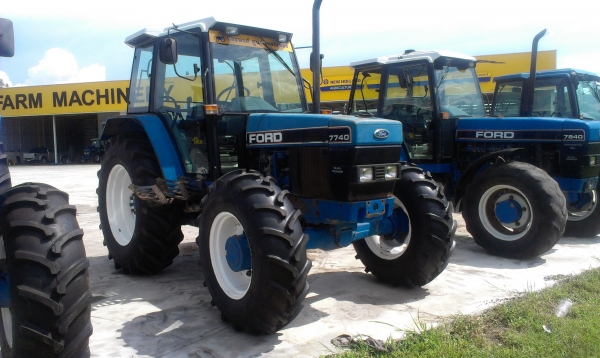 รถไถฟอร์ด 7740 คันที่ 3 ยางใหม่ 4 เส้น