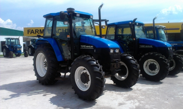 New Holland TS110 New Holland TS110