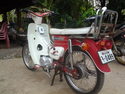 JOECLASSIC...ขายรฤมอร์ไซด์คลาสสิควางเครื่องใหม่ไลฟาน สตาร์ทมือ 110CC..แห้งๆ  ระบบเบรค ระบบไฟใช้ได้หมด..สนใจโทรสอบฤามได้ขายได้ขายเลย..