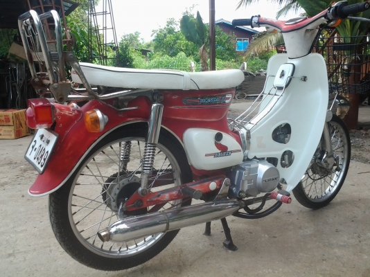 JOECLASSIC...ขายรฤมอร์ไซด์คลาสสิควางเครื่องใหม่ไลฟาน สตาร์ทมือ 110CC..แห้งๆ  ระบบเบรค ระบบไฟใช้ได้หมด..สนใจโทรสอบฤามได้ขายได้ขายเลย..