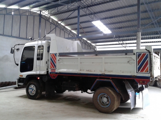 ขายรถ6ล้อดั้มISUZU