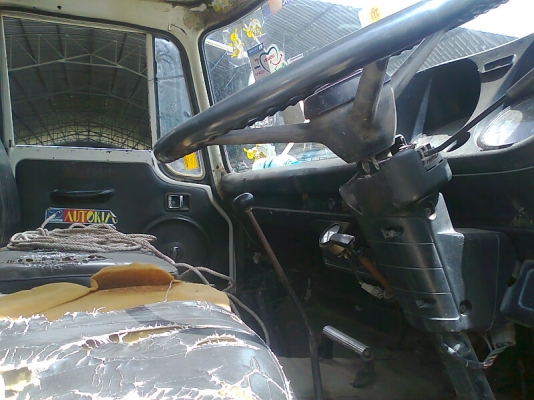 รถสิบล้อ HINO KT920 เครื่อง HINO EH700 เครื่องดี คัสซีสวย เก๋งสวย ภายในสวย มีทะเบียน.