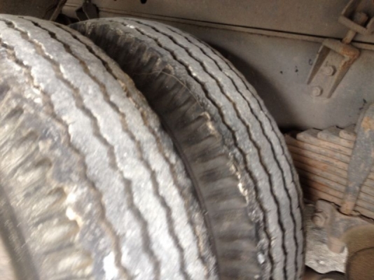 รถอีซูซุ 10 ล้อดั้ม FVZ 195 แรงม้า ปี 42  สนใจติดต่อ 081 - 6079515