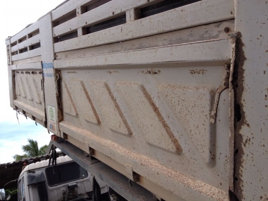 รถอีซูซุ 10 ล้อดั้ม FVZ 195 แรงม้า ปี 42  สนใจติดต่อ 081 - 6079515