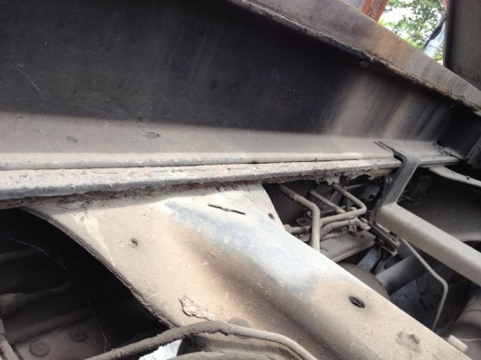 รถอีซูซุ 10 ล้อดั้ม FVZ 195 แรงม้า ปี 42  สนใจติดต่อ 081 - 6079515