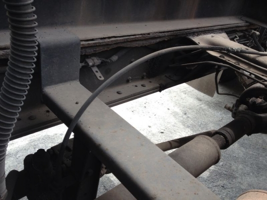 รถอีซูซุ 10 ล้อดั้ม FVZ 195 แรงม้า ปี 42  สนใจติดต่อ 081 - 6079515