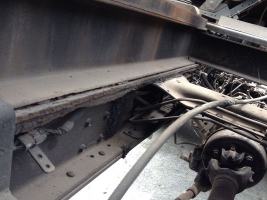 รถอีซูซุ 10 ล้อดั้ม FVZ 195 แรงม้า ปี 42  สนใจติดต่อ 081 - 6079515