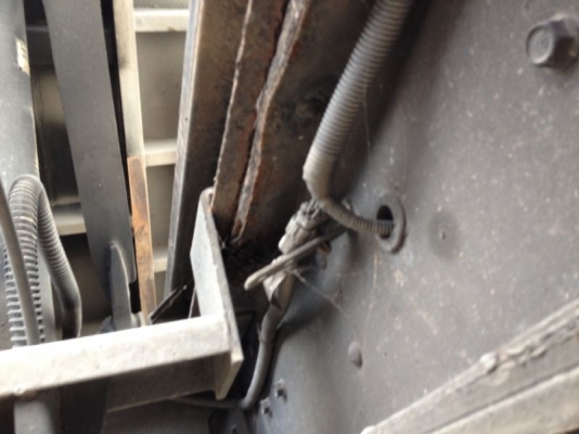 รถอีซูซุ 10 ล้อดั้ม FVZ 195 แรงม้า ปี 42  สนใจติดต่อ 081 - 6079515