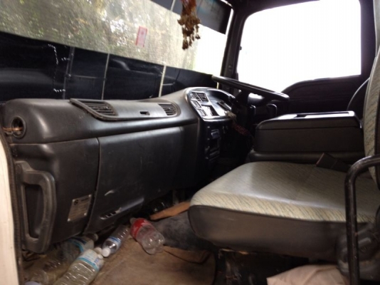 รถอีซูซุ 10 ล้อดั้ม FVZ 195 แรงม้า ปี 42  สนใจติดต่อ 081 - 6079515