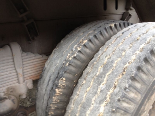 รถอีซูซุ 10 ล้อดั้ม FVZ 195 แรงม้า ปี 42  สนใจติดต่อ 081 - 6079515