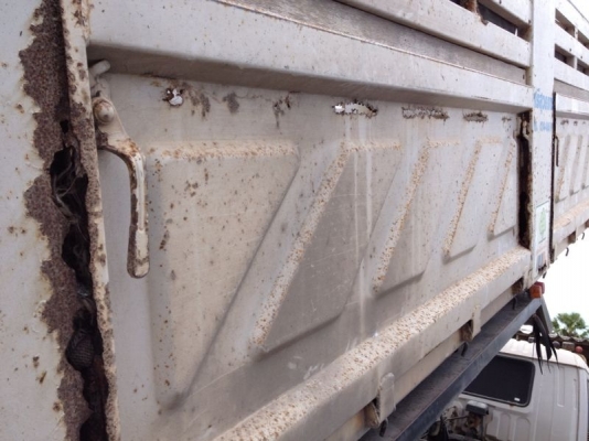 รถอีซูซุ 10 ล้อดั้ม FVZ 195 แรงม้า ปี 42  สนใจติดต่อ 081 - 6079515