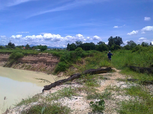 ขายที่ดินเปล่า(บ่อดิน) เนื้อที่ ๖๗ ไร่ มีทางสาธารณะ เข้า ออก ได้ 2 เส้นทาง มีโฉนดครบ พร้อมโอน.