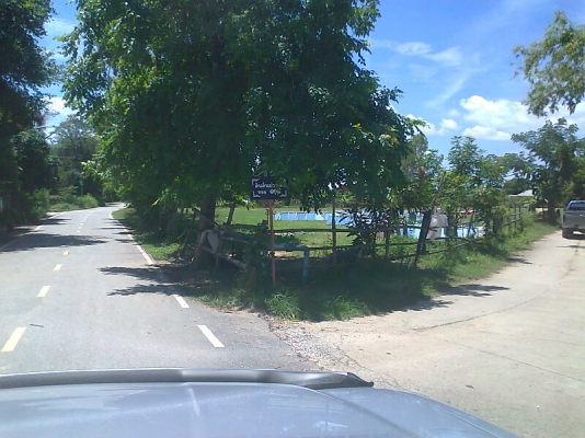 ขายที่ดินเปล่า(บ่อดิน) เนื้อที่ ๖๗ ไร่ มีทางสาธารณะ เข้า ออก ได้ 2 เส้นทาง มีโฉนดครบ พร้อมโอน.