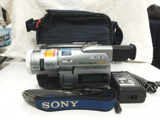 ขายกล้องถ่ายวีดีโอ SONY DCR-TRV110E