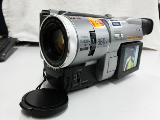 ขายกล้องถ่ายวีดีโอ SONY DCR-TRV110E