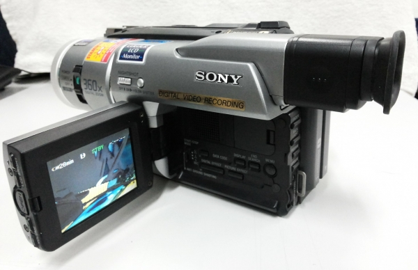 ขายกล้องถ่ายวีดีโอ SONY DCR-TRV110E