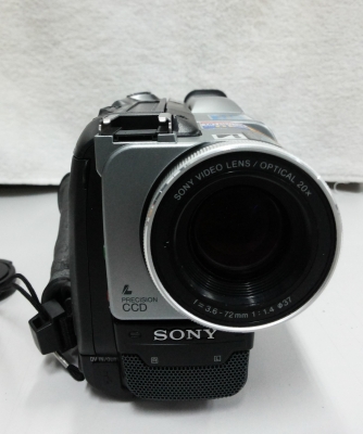 ขายกล้องถ่ายวีดีโอ SONY DCR-TRV110E