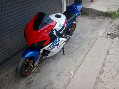 ขาย+แลก cbr400 ปี90คับ ทะเบียน+ชุดโอนครบ(พร้อมส่งคับ)