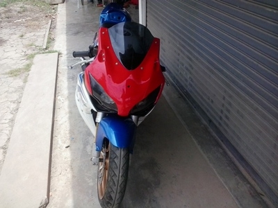 ขาย+แลก cbr400 ปี90คับ ทะเบียน+ชุดโอนครบ(พร้อมส่งคับ)