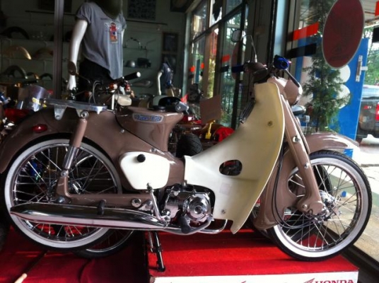 ขาย c100 แต่งเดิมๆ สวยๆ