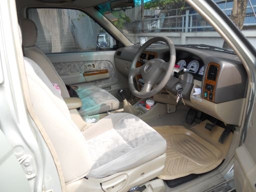 ขายนิสสันฟอร์นเทียเครื่อง 3.0 Zdi