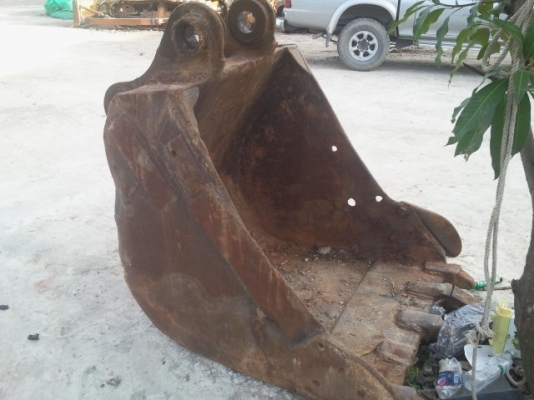 บุ้งกี๋สำหรับแบคโฮ 200