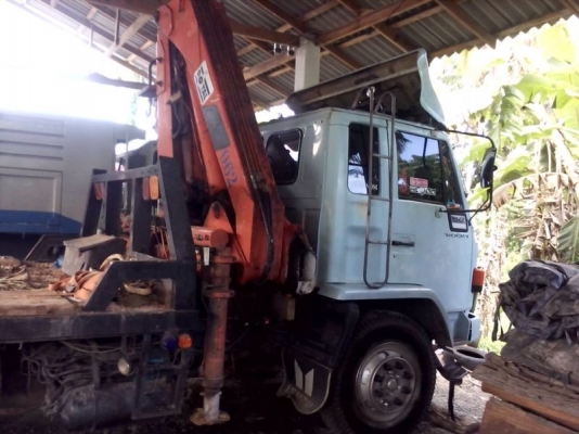 รถอีซูซุ 10 ล้อ ติดเฮี้ยบ  195 แรงม้า  สนใจติดต่อ 081 - 6079515