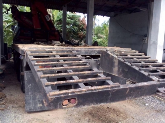 รถอีซูซุ 10 ล้อ ติดเฮี้ยบ  195 แรงม้า  สนใจติดต่อ 081 - 6079515