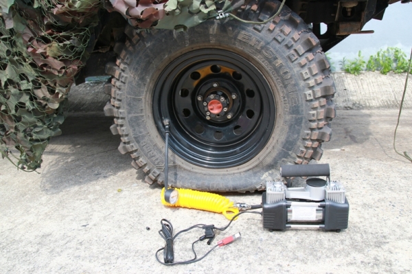 ปั้มลม TD รุ่นพกพา12 v.