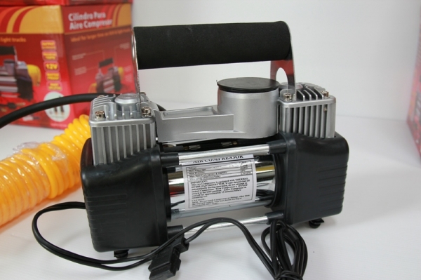 ปั้มลม TD รุ่นพกพา12 v.