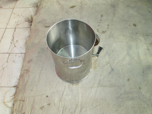 ถังน้ำหัวม้าลาย   แสตนเลสหนา   ขายถูกครับท่านผู้ชม 800บาท