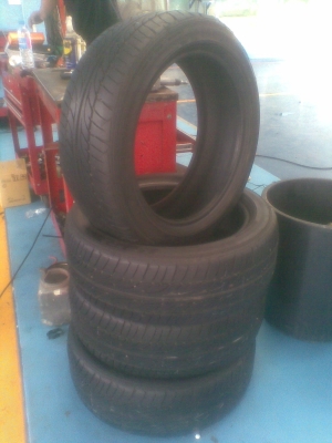 ขายยาง dunlop lm703 205/50/17 ปี12 ขายยาง dunlop lm703 205/50/17 ปี12