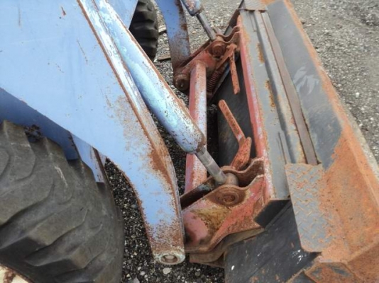 ขายรถตักอเนกประสงค์ TCM 607  39 แรงม้า 4 สูบ