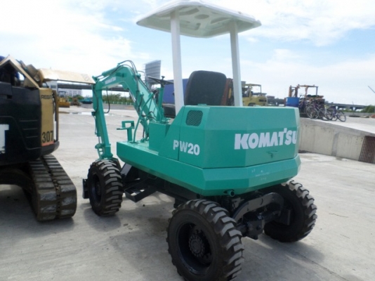 ขายรถขุดล้อยาง KOMATSU  PW 20-1 พร้อมใช้งาน